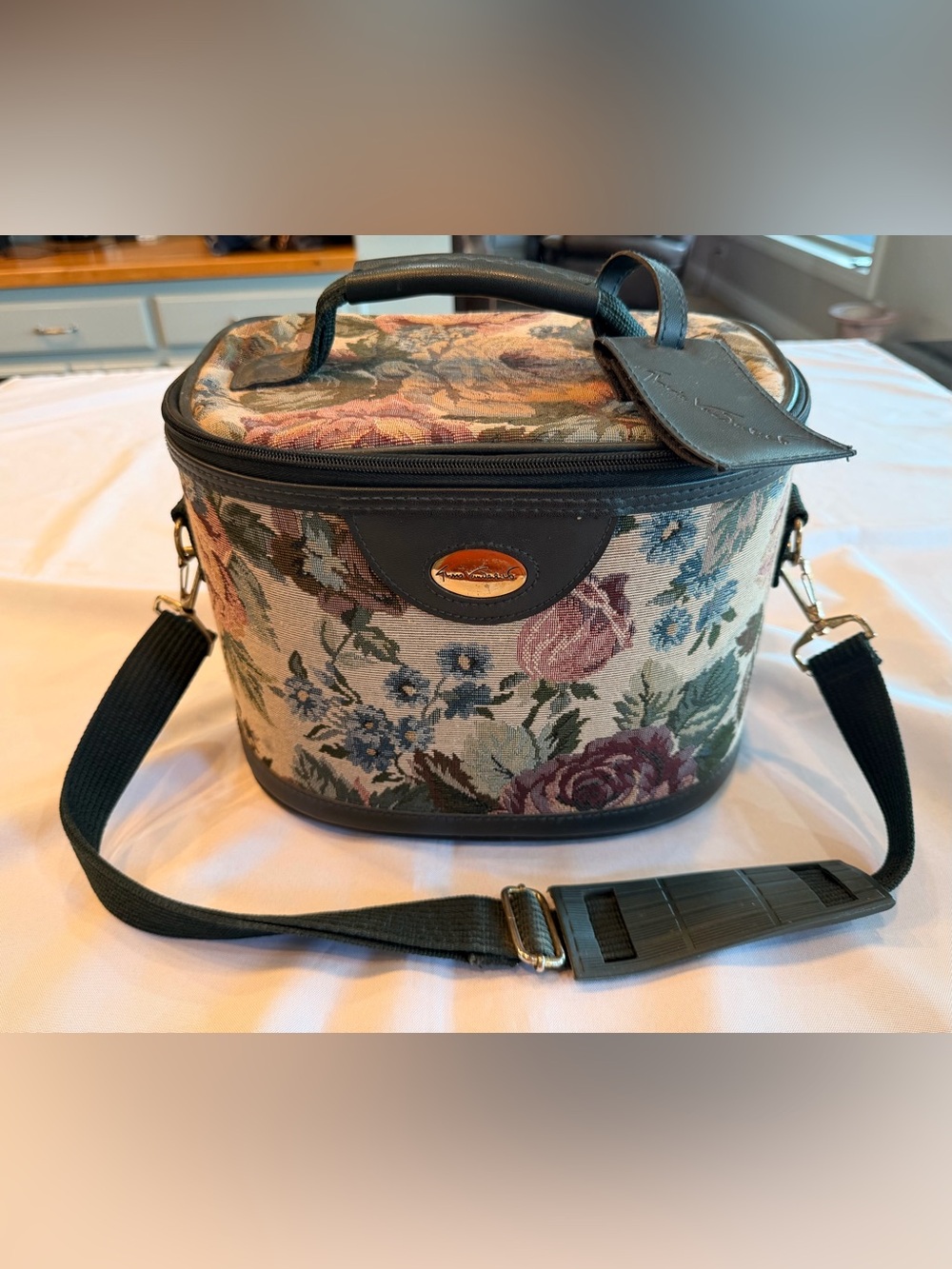 Vintage Gloria Vanderbilt Floral Tapestry Cosmetic Travel Case Tote